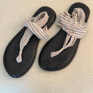 Sanuk Women's Yoga Sling Print Vintage Sandal Size 8, New without tags